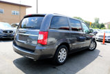Used 2015 Chrysler Town & Country Touring image 2