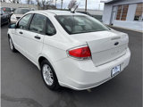 Used 2010 Ford Focus SE image 3