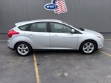 Used 2013 Ford Focus SE w/ SE Winter Pkg image 4