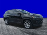 Used 2022 Jeep Compass Latitude image 2