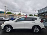 Used 2019 Nissan Rogue SV image 2