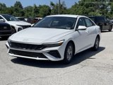New 2025 Hyundai Elantra SE image 3