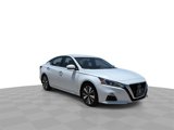 Used 2022 Nissan Altima 2.5 SV image 2