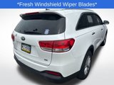 Used 2017 Kia Sorento LX image 3