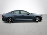 Used 2020 Volvo S60 T5 Momentum image 5