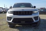 New 2025 Jeep Grand Cherokee Altitude image 2