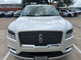 Used 2018 Lincoln Navigator Premiere image 3