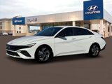 New 2025 Hyundai Elantra SEL image 2