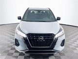 Used 2023 Nissan Kicks SR image 3