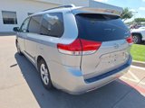 Used 2014 Toyota Sienna LE image 4