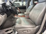 Used 2010 Toyota Highlander Limited image 3