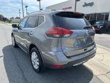 Used 2018 Nissan Rogue SV image 4