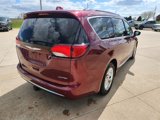 Used 2017 Chrysler Pacifica Limited image 3