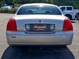 Used 2009 Lincoln Town Car Signature Limited image 5