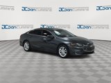 Used 2017 Chevrolet Malibu LT image 2