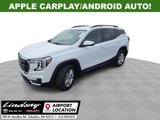 Used 2024 GMC Terrain SLE w/ Driver Convenience Package image 4