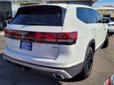 New 2024 Volkswagen Atlas Peak Edition SE image 3