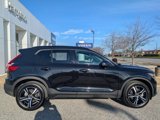 Certified 2024 Volvo XC40 B5 Core image 3