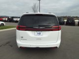Used 2022 Chrysler Pacifica Touring-L image 4