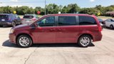 Used 2019 Dodge Grand Caravan SXT image 2