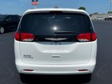 Used 2022 Chrysler Voyager LX image 4