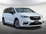 Certified 2024 Chrysler Pacifica Select image 2