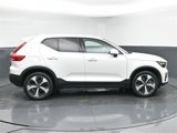 Used 2024 Volvo XC40 B5 Plus image 2