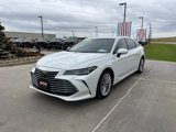 Used 2020 Toyota Avalon Limited image 2