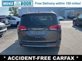 Used 2020 Chrysler Pacifica Touring-L image 4