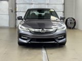 Used 2017 Honda Accord Touring image 2