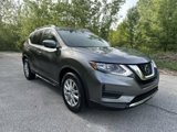 Used 2018 Nissan Rogue SV image 3