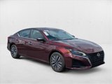 Used 2024 Nissan Altima 2.5 SV image 3