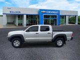 Used 2013 Toyota Tacoma PreRunner w/ Convenience Pkg image 2