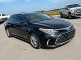 Used 2018 Toyota Avalon Limited image 2