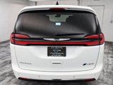 Used 2023 Chrysler Pacifica Limited image 5