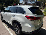 Used 2017 Toyota Highlander image 6