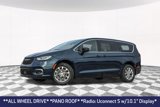 New 2025 Chrysler Pacifica Select image 2