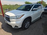 Used 2015 Toyota Highlander XLE image 2