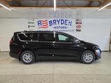 New 2025 Chrysler Pacifica Select image 2