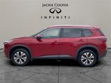 Used 2023 Nissan Rogue SV image 2