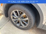 Used 2024 Volkswagen Tiguan SE image 2