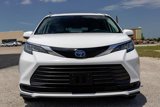 Used 2023 Toyota Sienna LE image 2