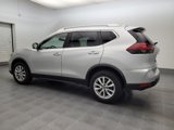 Used 2018 Nissan Rogue SV image 3