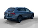 Certified 2022 Volkswagen Tiguan SE w/ Panoramic Sunroof Package image 5