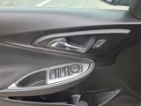 Used 2018 Chevrolet Malibu LT image 2