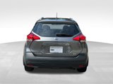 Used 2019 Nissan Kicks SV image 4