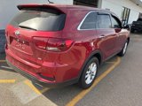 Used 2019 Kia Sorento LX image 2