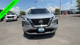 Used 2023 Nissan Rogue SV image 3