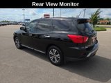 Used 2017 Nissan Pathfinder S image 3