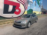 Used 2014 Toyota Camry L image 2